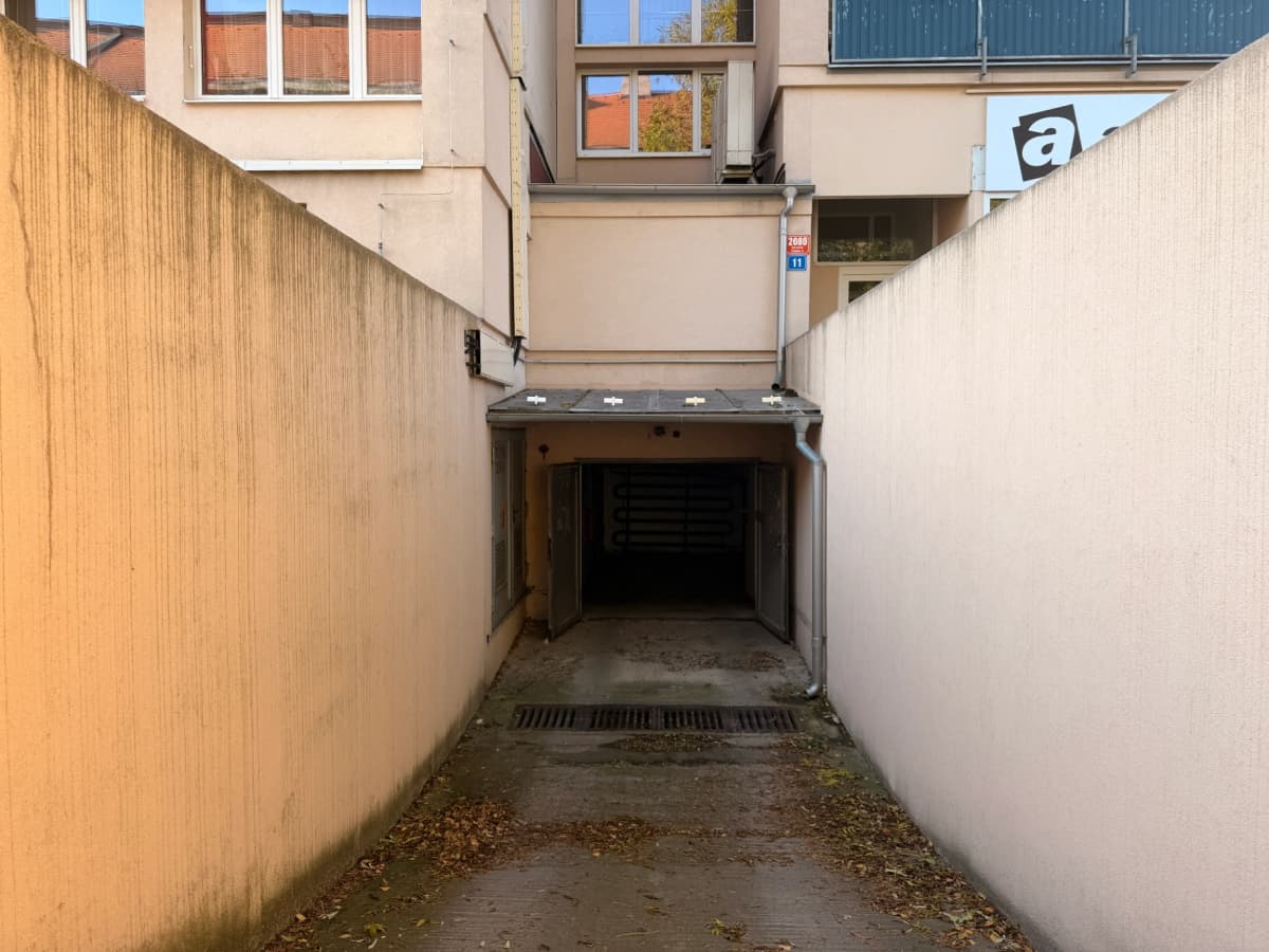 Pronájem garážového stání